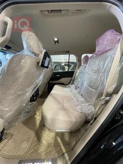 تۆیۆتا لاند کروزەر